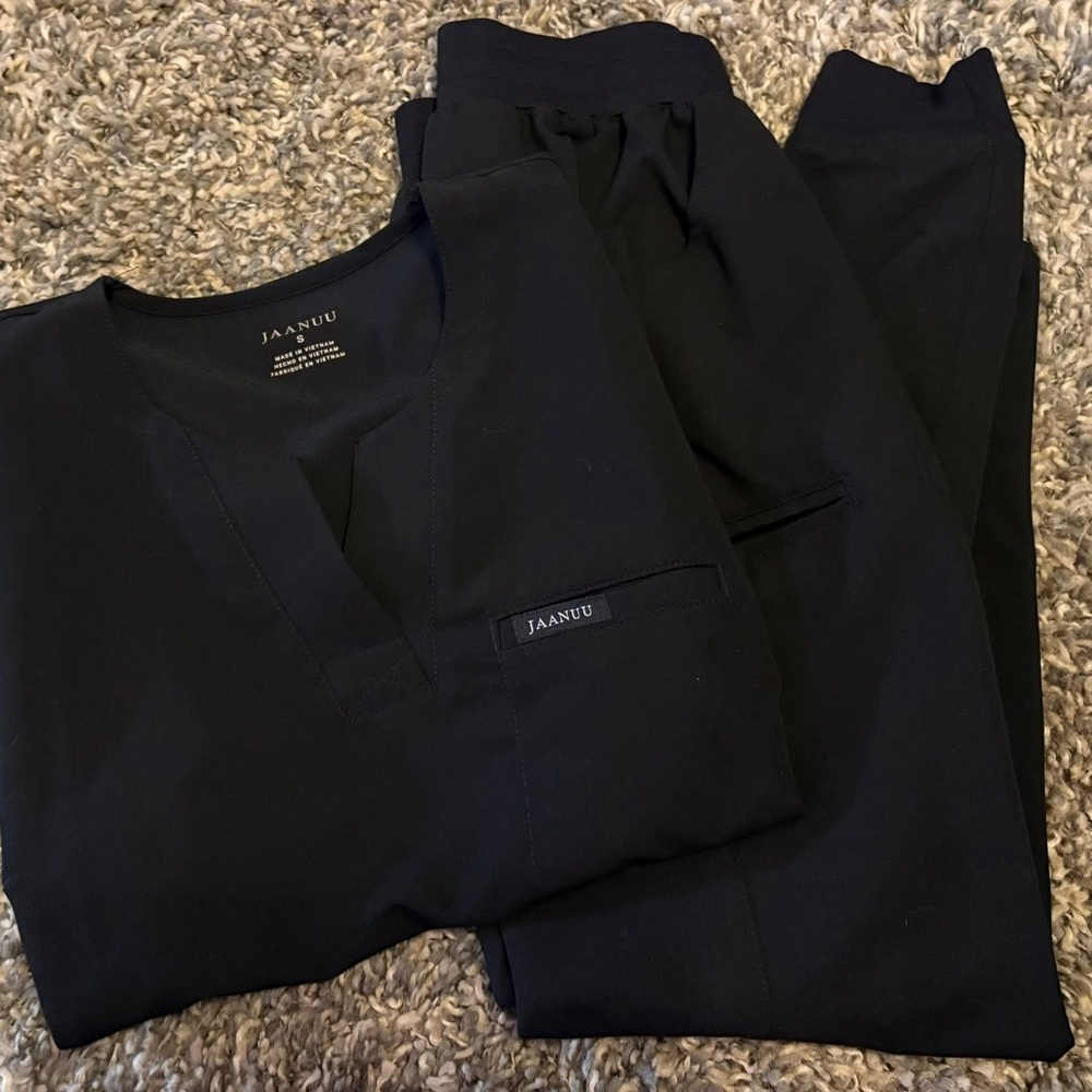 Jaanuu Men's Classic Black Joggers